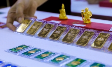 Giá vàng hôm nay 18/7: SJC giảm hơn hơn 5 triệu đồng một lượng