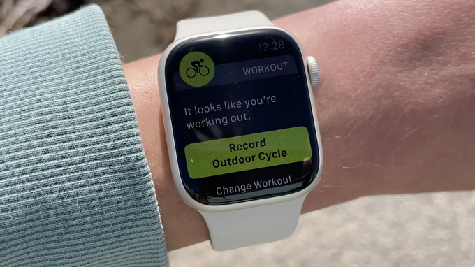 Lộ tin sẽ có Apple Watch Pro, nhắm vào người đam mê thể thao