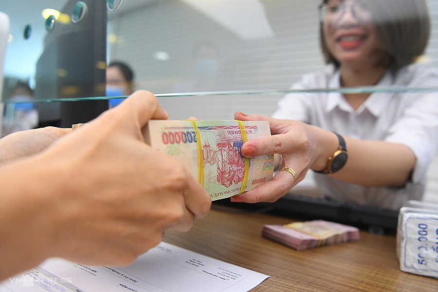 Thời buổi kinh tế khó khăn: Có tiền đừng chạy ngay ra ngân hàng: Làm theo cách này lợi nhuận cao gấp 3