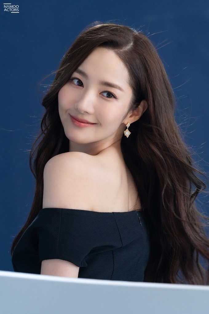 Phía Thư ký Kim Park Min Young lên tiếng trước tin đồn hẹn hò đại gia