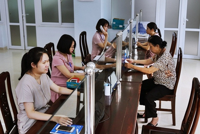 Thu ngân sách 2022 khởi sắc, nhưng rủi ro đợi chờ năm tới