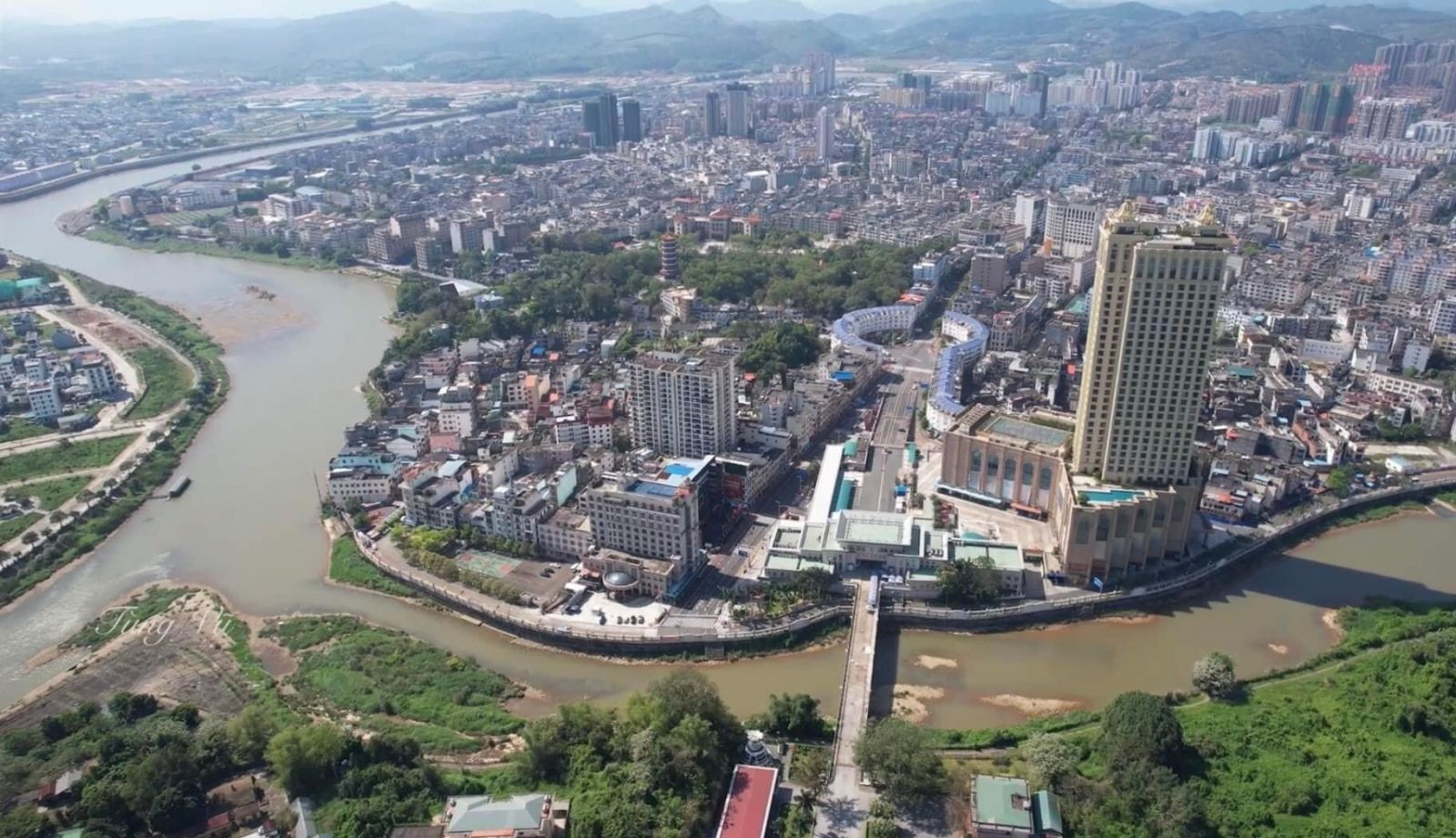 Điểm sáng bất động sản Móng Cái