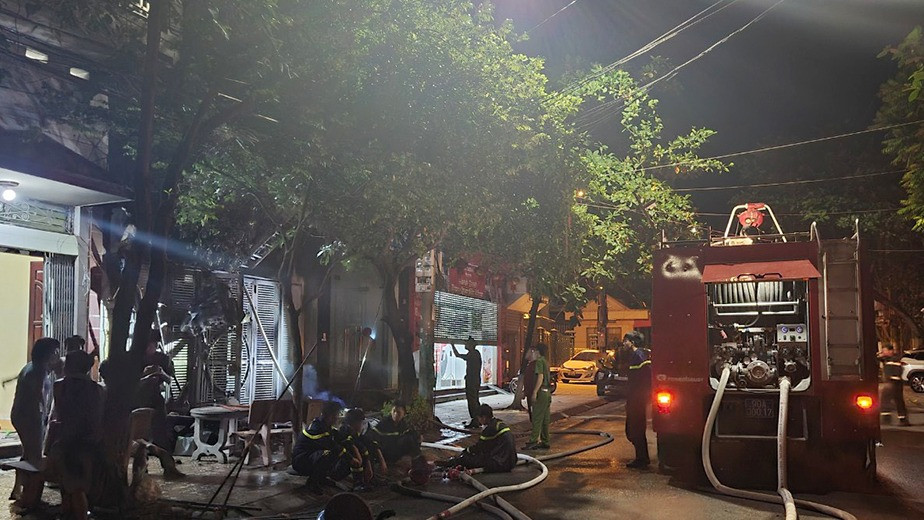 Nguyên nhân vụ cháy khiến 6 người mắc kẹt ở Hà Nam