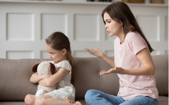 Nói mãi con không chịu nghe, cha mẹ phải làm sao?