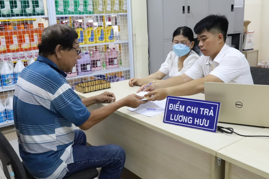 Năm 2024 nghỉ hưu, đóng đủ 22 năm Bảo hiểm xã hội: Lương hưu mỗi tháng được bao nhiêu tiền?
