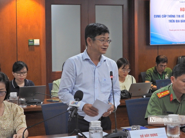 Tp.HCM: Đường bị ngập, người dân cứ phản ánh lên tổng đài để được giải quyết